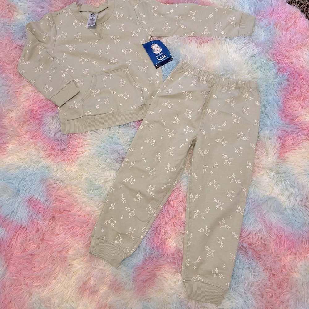 Gerber size 4T sweatsuit